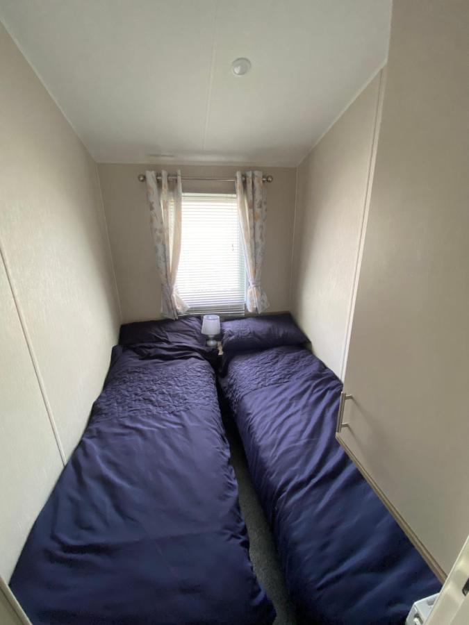 Meadow View 171 - Golden Palm - Central Heating, Wifi, Pet Friendly, Bed Linen - Meadow Lakes Caravan & Lodge Hire 채플 세인트 레오나즈 외부 사진