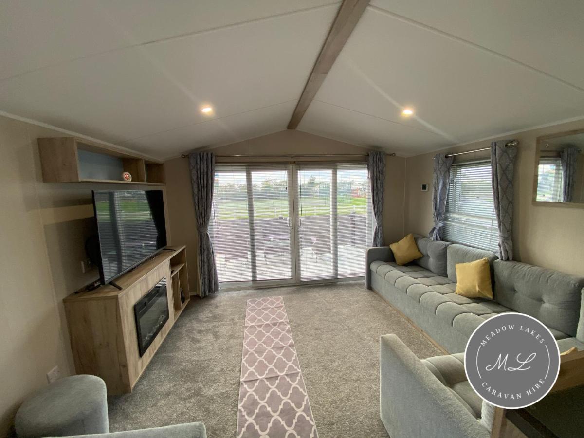 Meadow View 171 - Golden Palm - Central Heating, Wifi, Pet Friendly, Bed Linen - Meadow Lakes Caravan & Lodge Hire 채플 세인트 레오나즈 외부 사진
